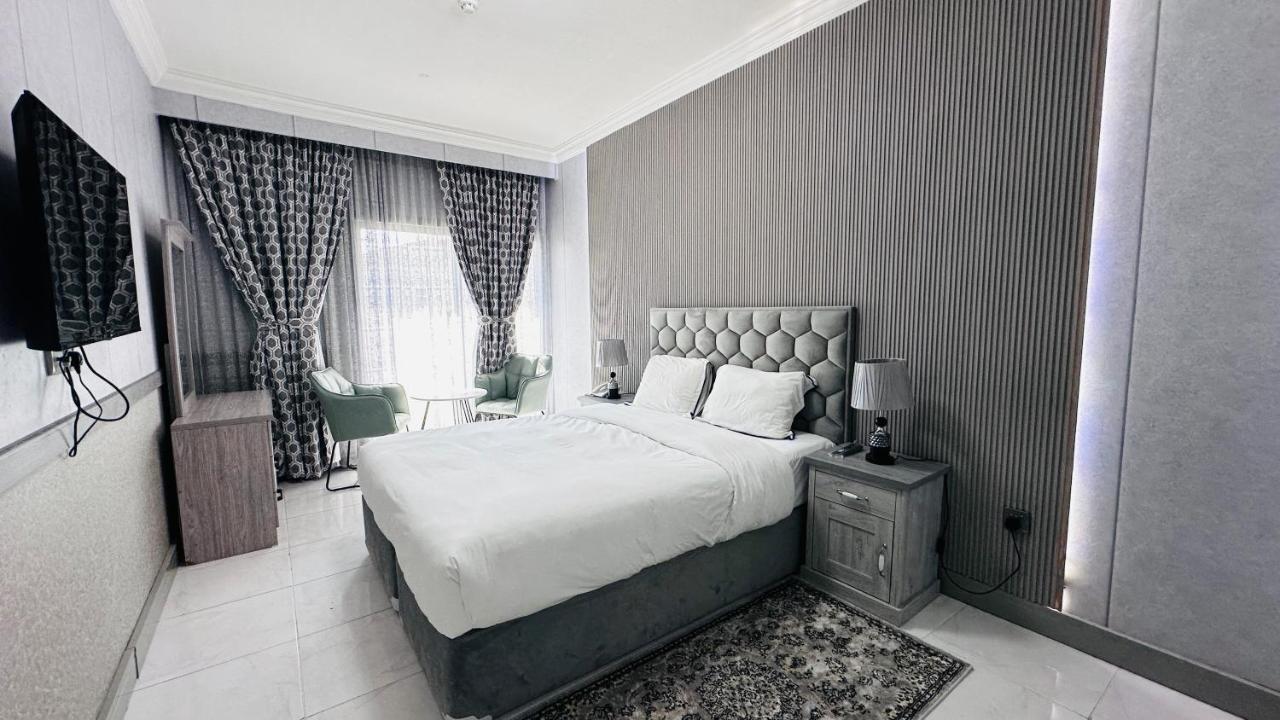 أحد فنادق ديرة دبي 2 نجوم المميزَّة