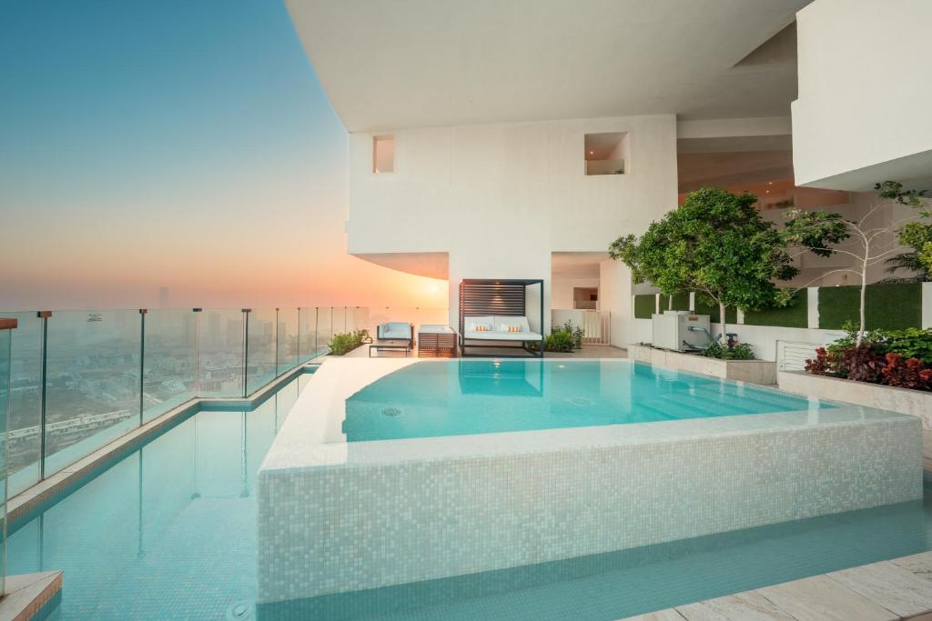 ضمن قائمة فنادق دبي خمس نجوم المميزَّة ضمن قائمة فنادق دبي خمس نجوم المميزَّة