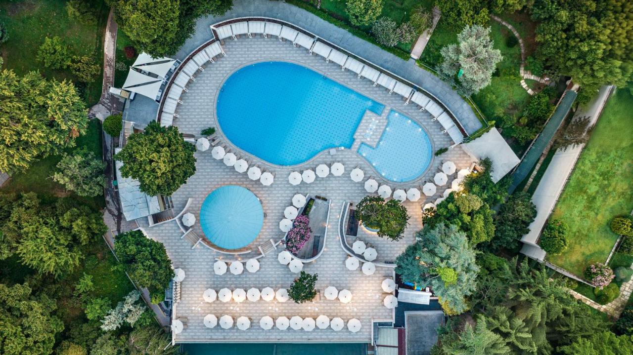 أحد فنادق شيشلي مطلة على البسفور المميزَّة أحد فنادق شيشلي مطلة على البسفور المميزَّة