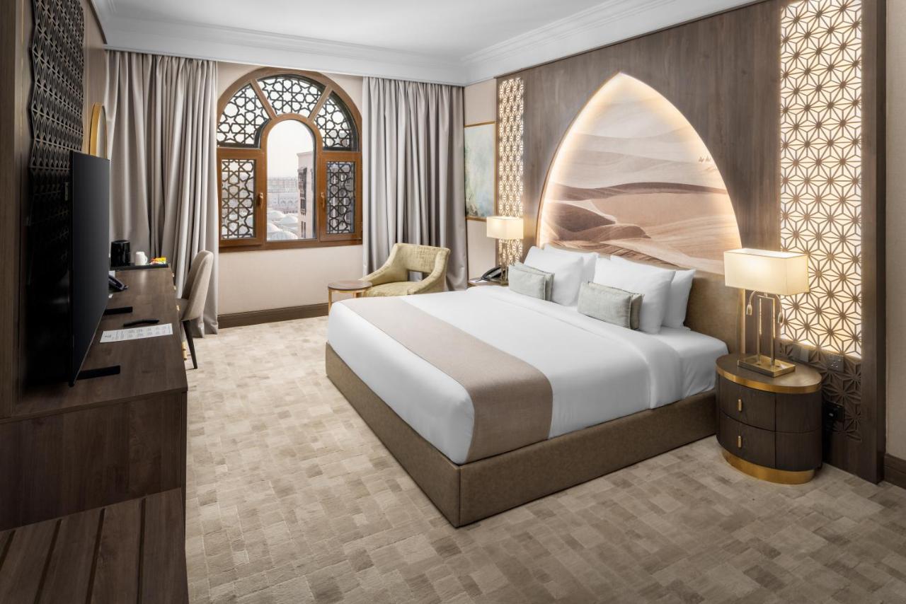 أحد فنادق المدينة المنورة مطلة على الحرم المميزَّة أحد فنادق المدينة المنورة مطلة على الحرم المميزَّة