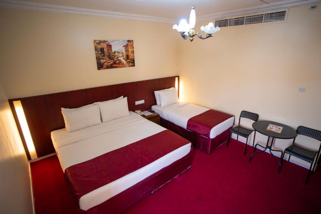 من فندق قريب من سوق نايف دبي المميزَّة